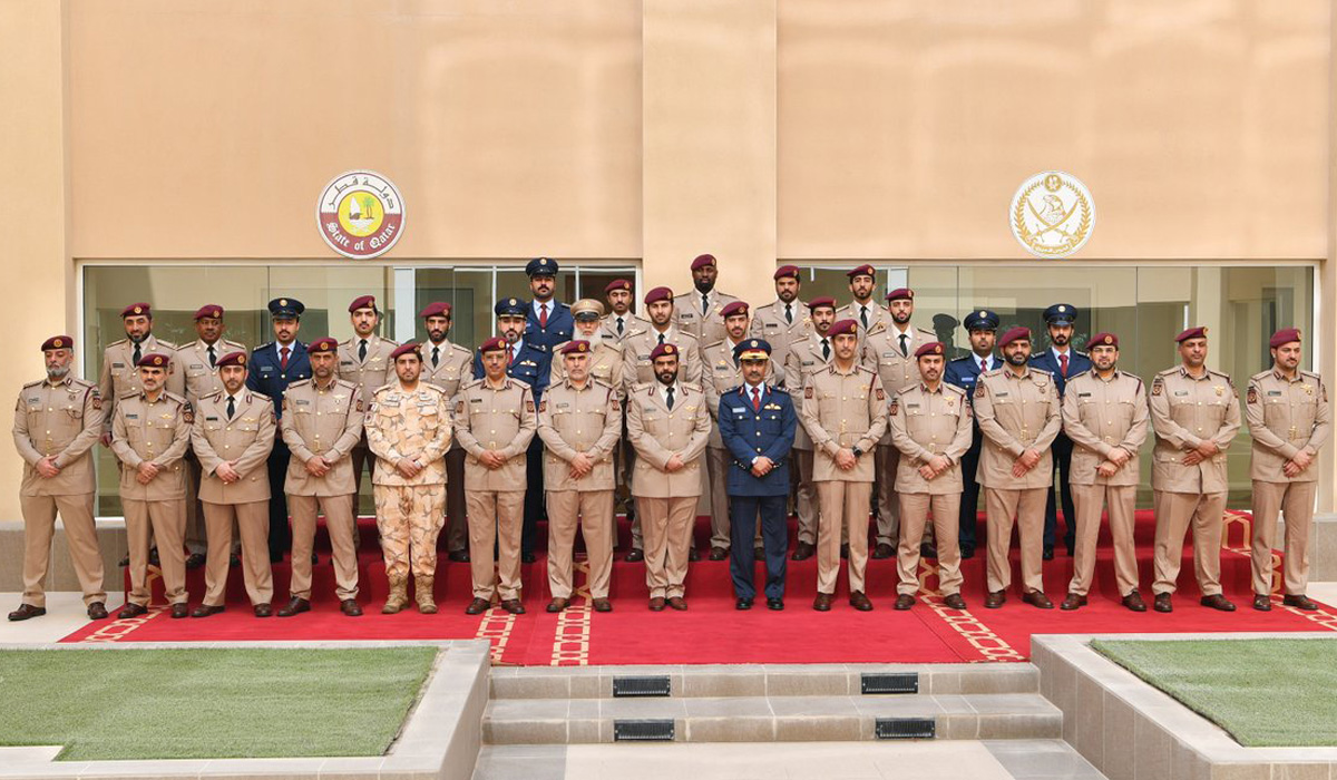 Amiri Guard Celebrates Graduation of Advanced, Junior Staff Courses for Officers